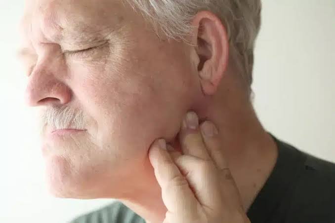 Swelling Around the Jaw